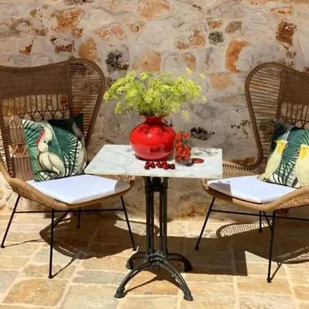 Trullo Il Gatto Nero Tatil Evi *